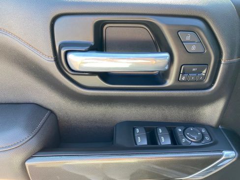 Used 2022 GMC Sierra 1500 AT4 w/ AT4 Premium Package AWD/4WD image 16