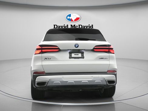 Used 2025 BMW X5 xDrive50e AWD/4WD image 32