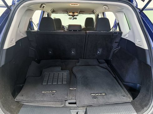 Certified 2023 Nissan Rogue SV FWD image 37