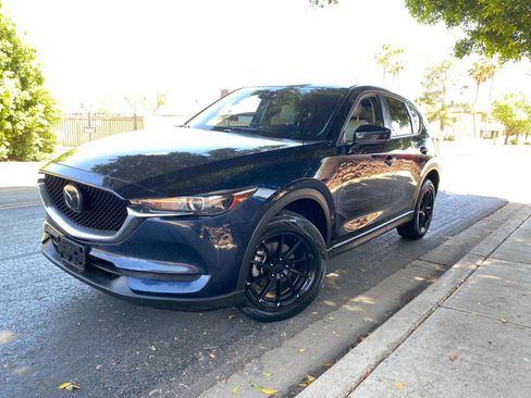 Used 2018 MAZDA CX-5 Touring w/ Preferred Equipment Package FWD image 3