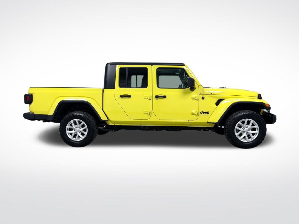 Used 2023 Jeep Gladiator Sport AWD/4WD image 12