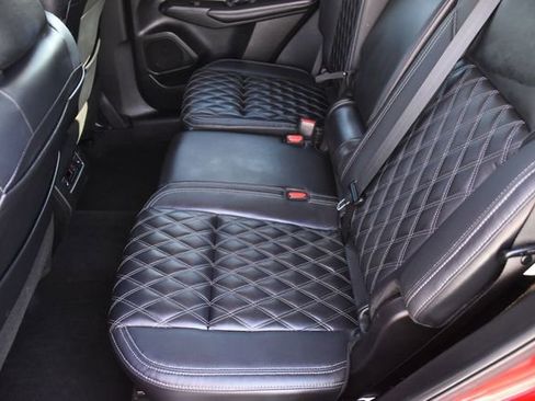 Used 2023 Mitsubishi Outlander AWD image 18
