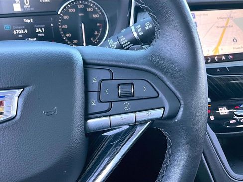 Used 2025 Cadillac XT6 Premium Luxury image 21