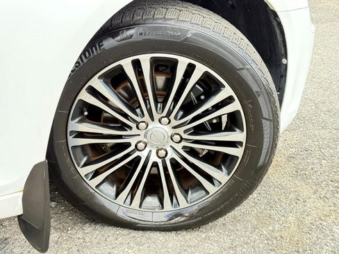 Used 2013 Chrysler 300 S image 89