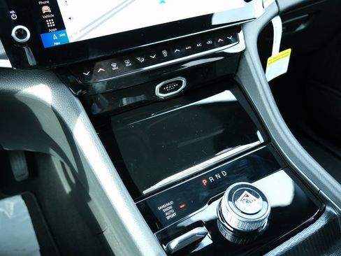 New 2026 Jeep Grand Cherokee Altitude AWD/4WD image 22