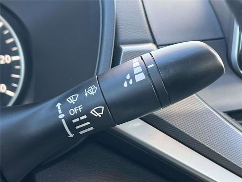 Certified 2023 Nissan Altima 2.5 SR image 28