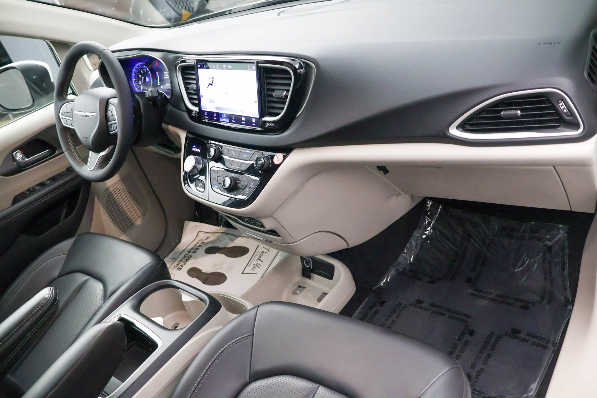 Used 2023 Chrysler Pacifica Touring-L FWD image 31