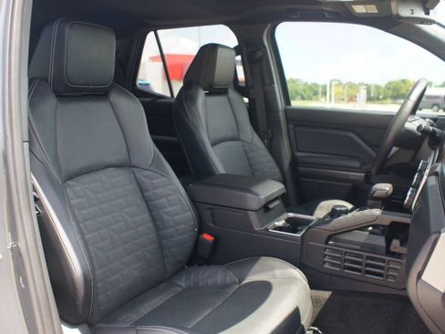 Certified 2025 Toyota 4Runner TRD Off-Road Premium AWD/4WD image 22