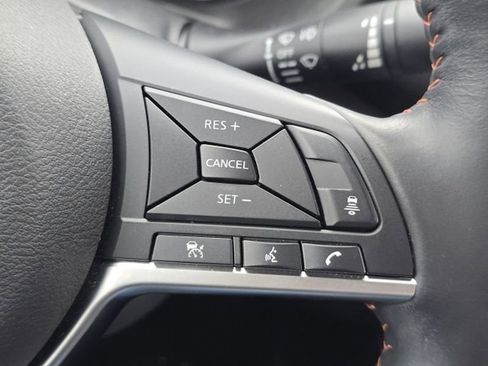 Used 2025 Nissan Sentra SR w/ SR Premium Package image 15