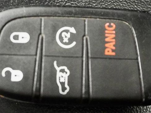 Used 2018 Dodge Durango SRT w/ Technology Group image 38