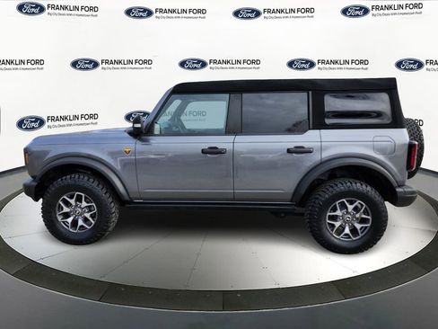 Certified 2023 Ford Bronco 4-Door image 2