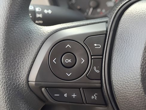 Certified 2025 Toyota Corolla LE image 25