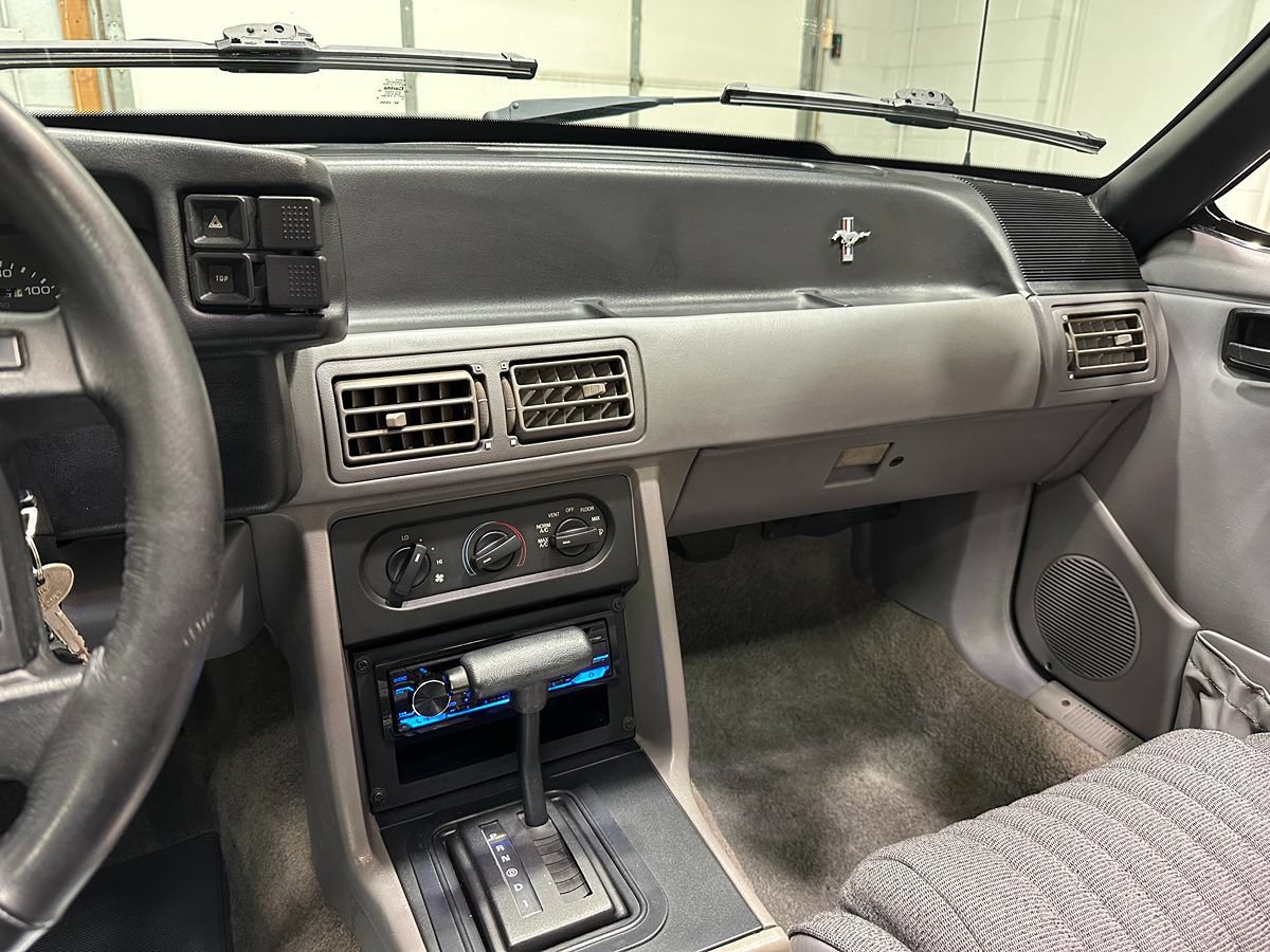 Used 1993 Ford Mustang LX RWD image 34