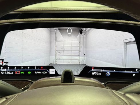 Used 2022 Cadillac Escalade Premium Luxury Platinum image 28