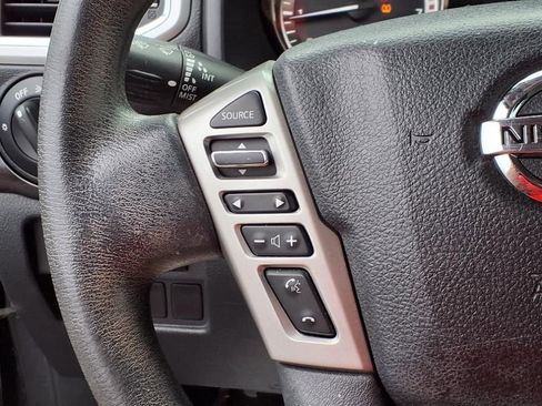 Used 2017 Nissan Titan SV RWD image 22