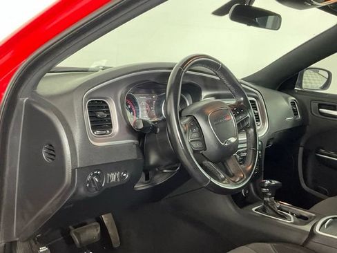 Used 2022 Dodge Charger SXT RWD image 12