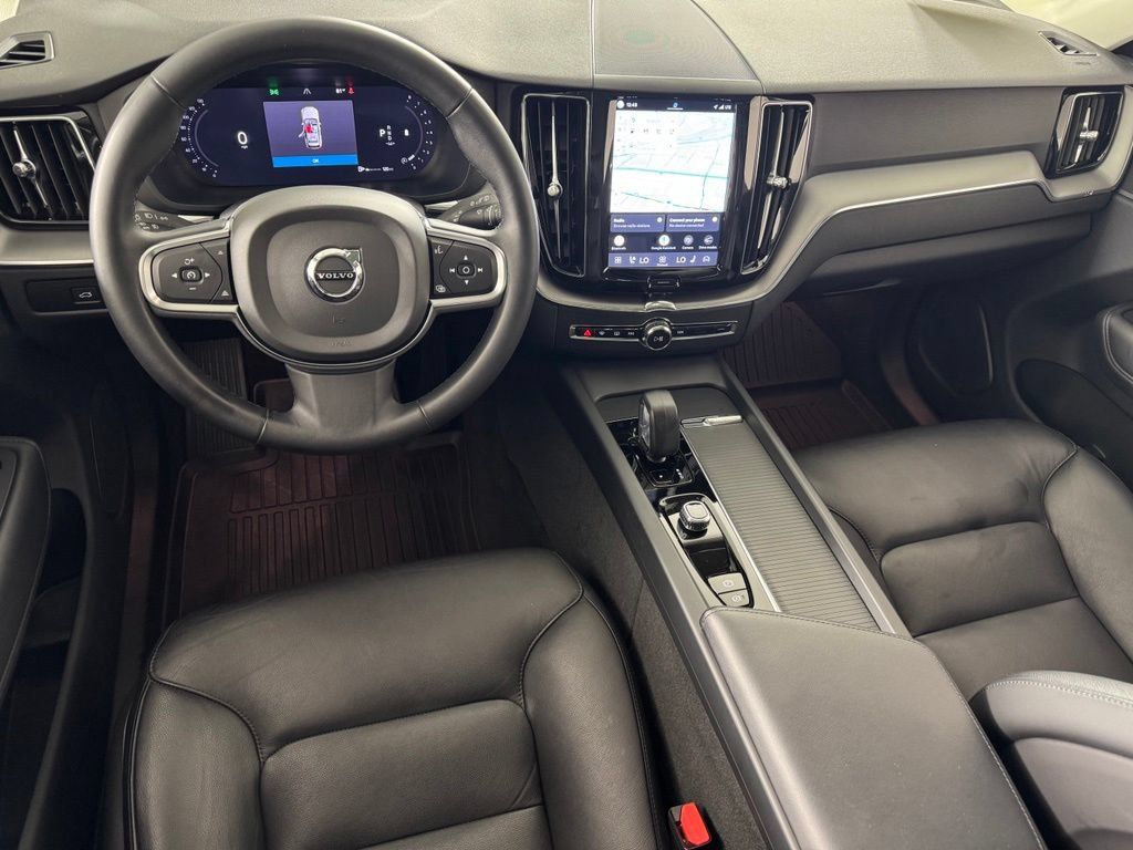 Certified 2024 Volvo XC60 B5 Core w/ Climate Package AWD/4WD image 15