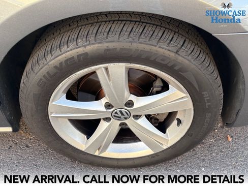 Used 2014 Volkswagen Passat 1.8T SE FWD image 8