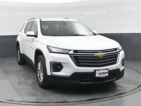 Used 2023 Chevrolet Traverse LT w/ LPO, Floor Liner Package image 10