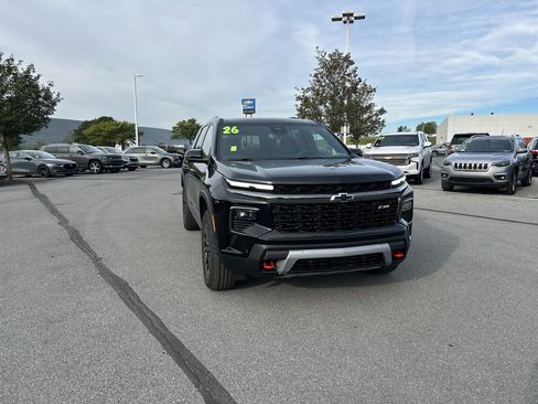 New 2026 Chevrolet Traverse Z71 w/ Enhanced Driving Package image 1