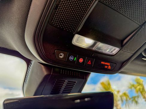 Used 2025 Chevrolet Equinox LT w/ Convenience Package II image 28