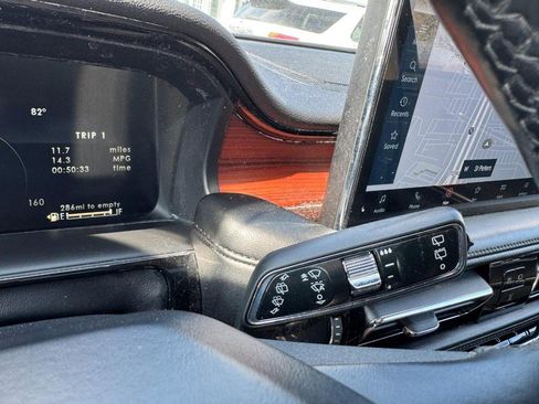 Used 2021 Lincoln Nautilus Reserve image 21