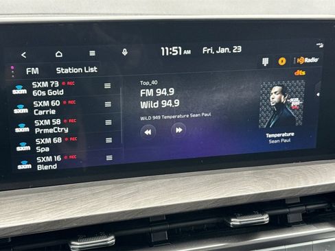 Used 2025 Kia Telluride AWD image 17