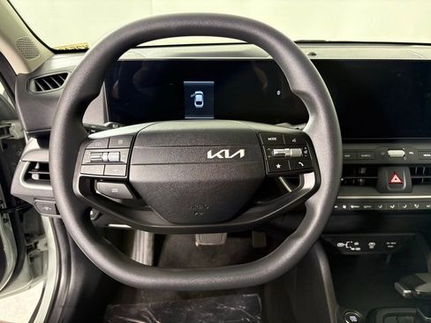 New 2026 Kia K4 LXS image 21