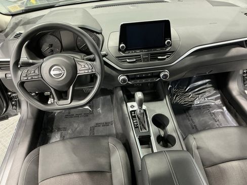Used 2025 Nissan Altima 2.5 S image 15