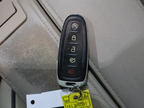 Used 2013 Lincoln MKX FWD image 26