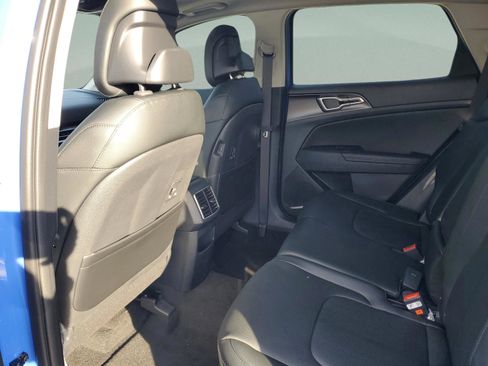 New 2026 Kia Sportage EX w/ EX Panorama Roof Package FWD image 23