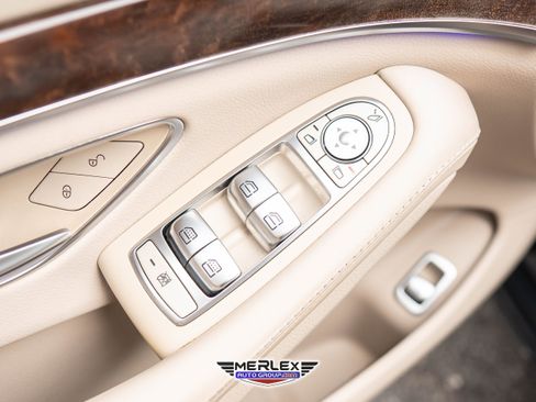 Used 2019 Mercedes-Benz S 560 Sedan image 41