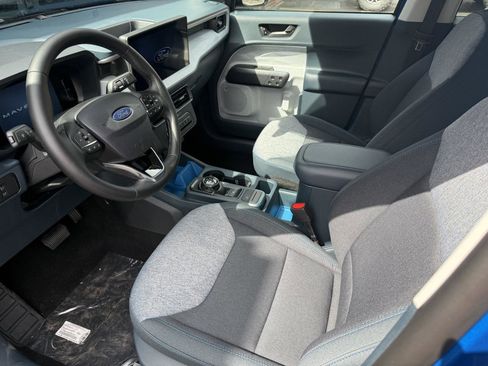 New 2025 Ford Maverick XLT w/ XLT Luxury Package image 13