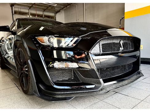 Used 2020 Ford Mustang Shelby GT500 w/ Technology Package RWD image 6