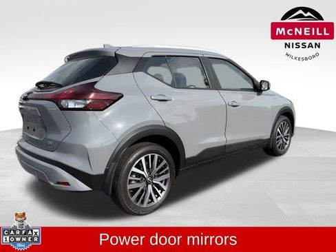 Used 2023 Nissan Kicks SV image 7