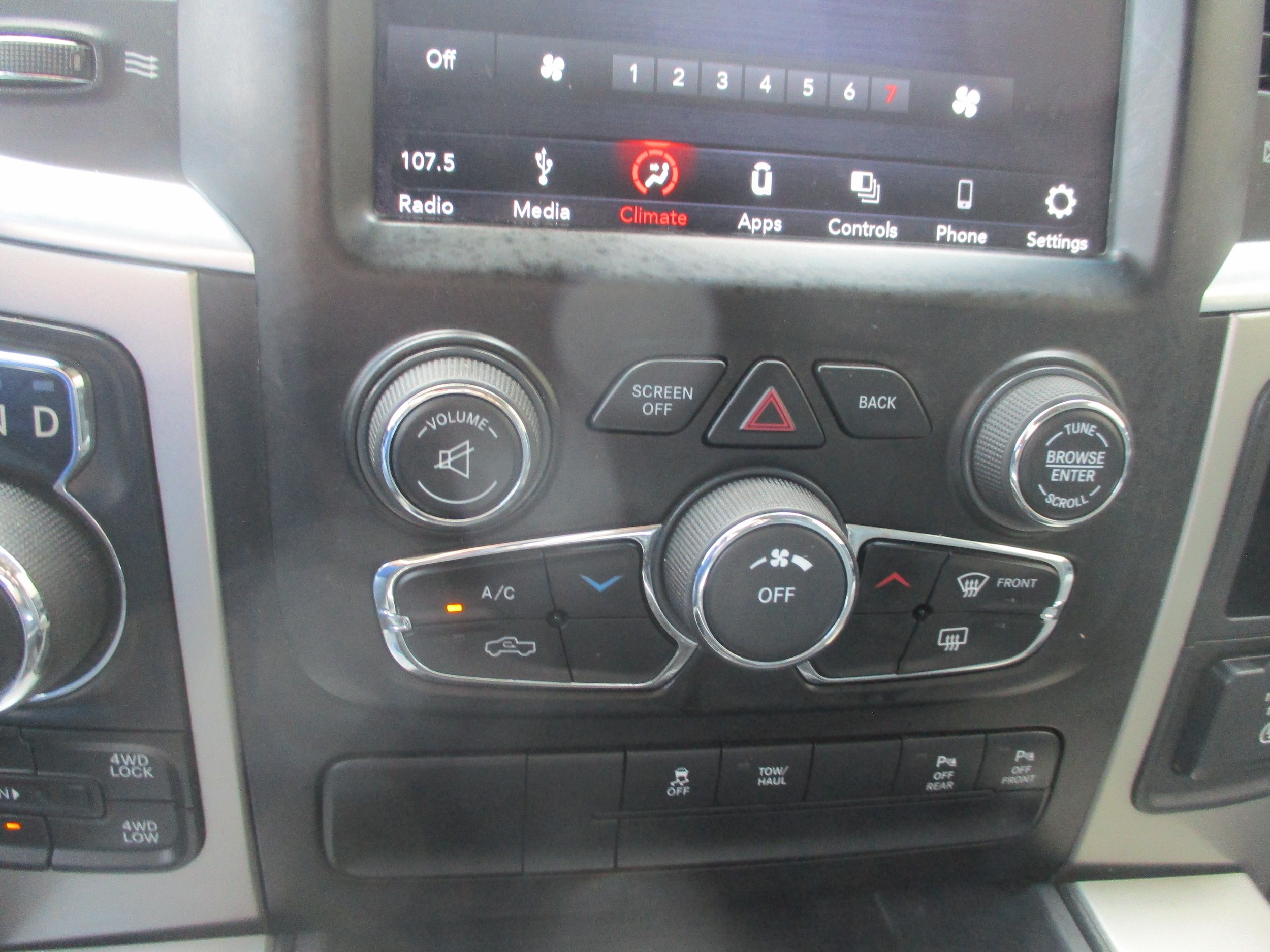 Used 2018 RAM 1500 Big Horn AWD/4WD image 16