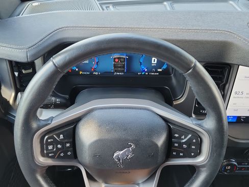 Used 2025 Ford Bronco Badlands AWD/4WD image 21