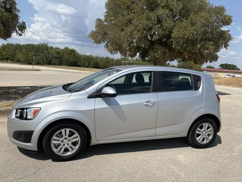 Used 2013 Chevrolet Sonic LT FWD image 2