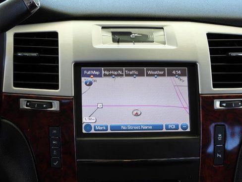 Used 2013 Cadillac Escalade Luxury RWD image 41