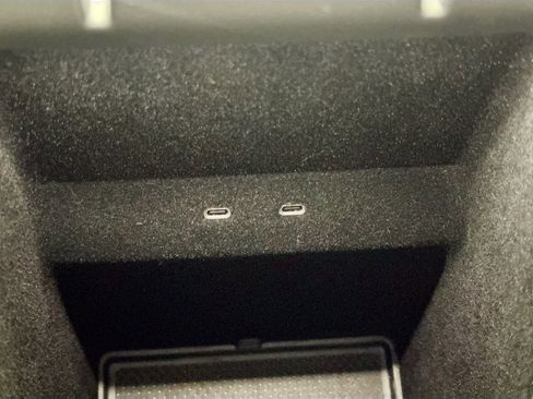 Used 2024 Rivian R1S Adventure image 17