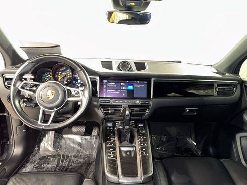 Used 2019 Porsche Macan image 16