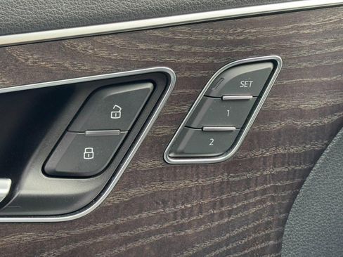 Used 2021 Audi Q7 3.0T Premium Plus image 17