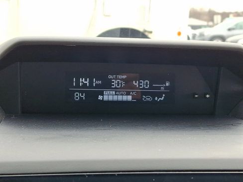 Used 2023 Subaru Crosstrek 2.0i Premium w/ Special Edition image 18