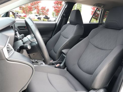 Used 2024 Toyota Corolla Cross LE AWD/4WD image 26