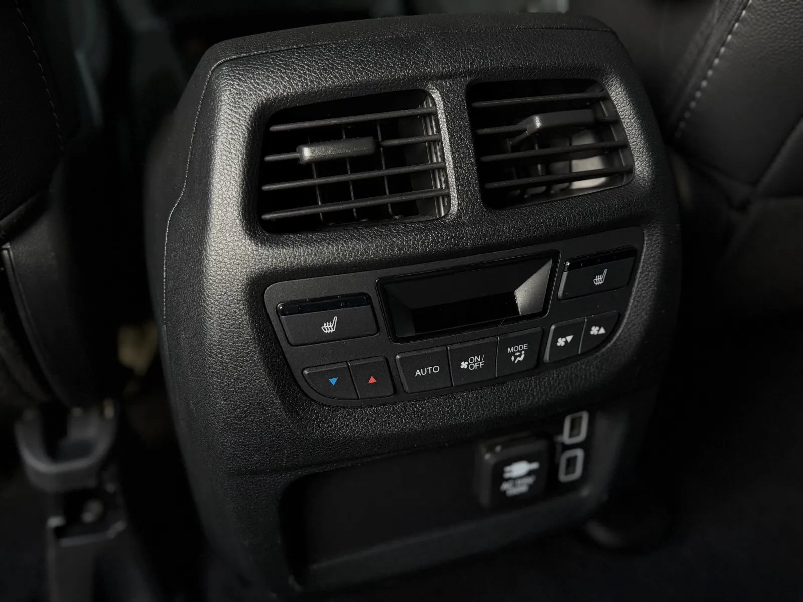 Used 2022 Honda Passport Elite image 41
