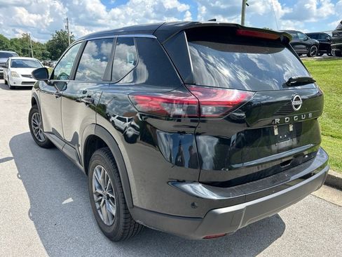 Used 2024 Nissan Rogue S FWD image 4