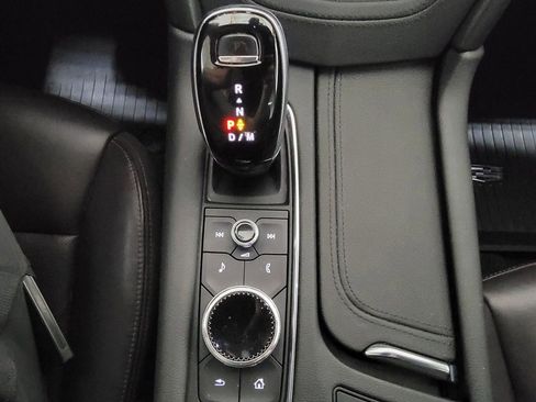 Used 2020 Cadillac XT6 Premium Luxury image 19