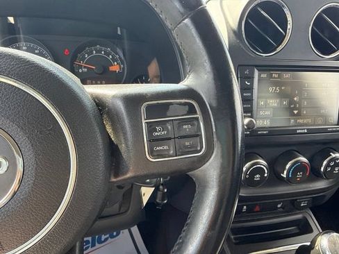 Used 2014 Jeep Patriot Latitude AWD/4WD image 13