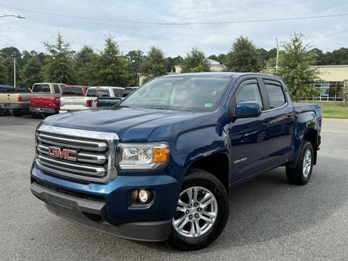 Used 2019 GMC Canyon SLE w/ Driver Alert Package image 4