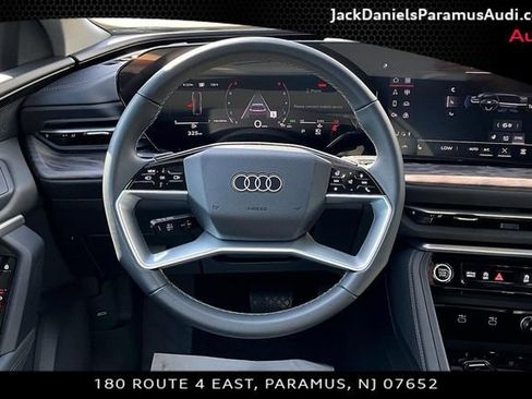 Used 2025 Audi Q5 Premium w/ Convenience Package AWD/4WD image 5